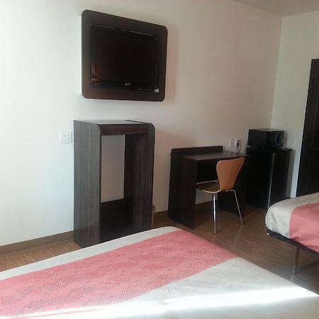 Motel 6 เบลการ์เดนส์ ภายนอก รูปภาพ