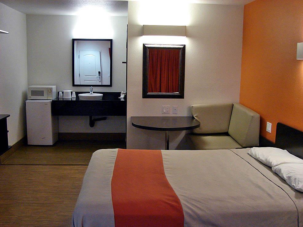 Motel 6 เบลการ์เดนส์ ห้อง รูปภาพ