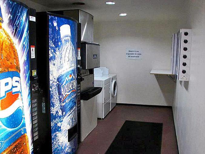 Motel 6 เบลการ์เดนส์ ภายนอก รูปภาพ
