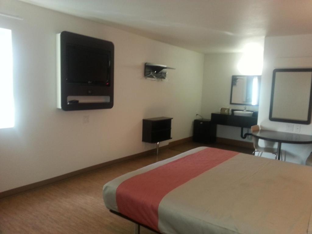 Motel 6 เบลการ์เดนส์ ห้อง รูปภาพ